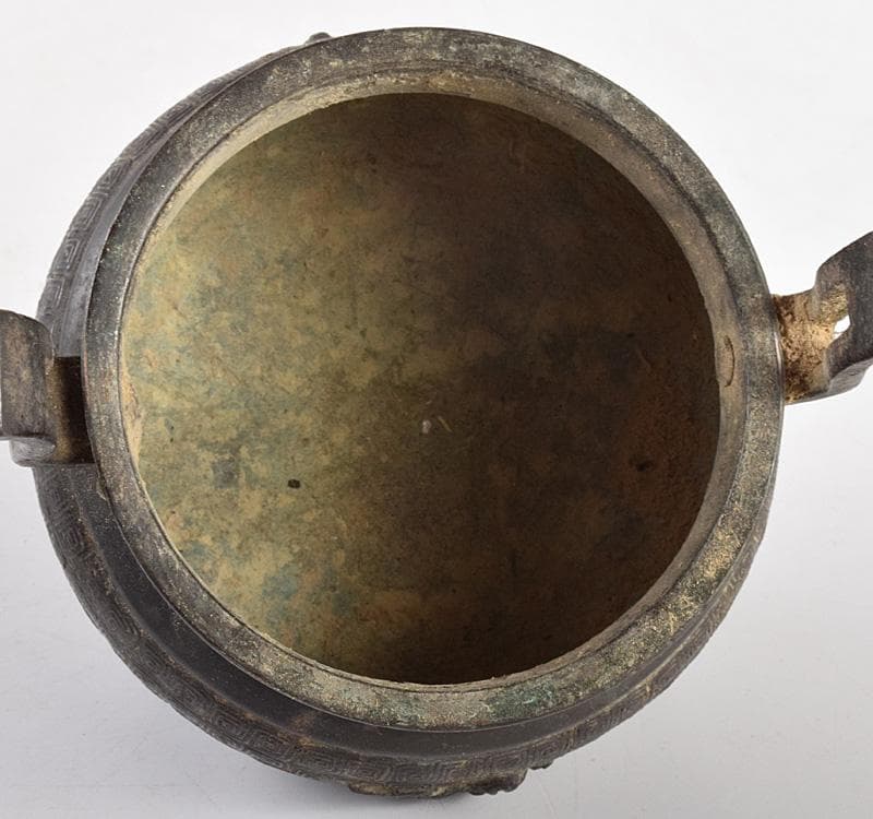 中国　古銅　獅子摘　神獣雷文　三足鼎　香炉　M　R4922