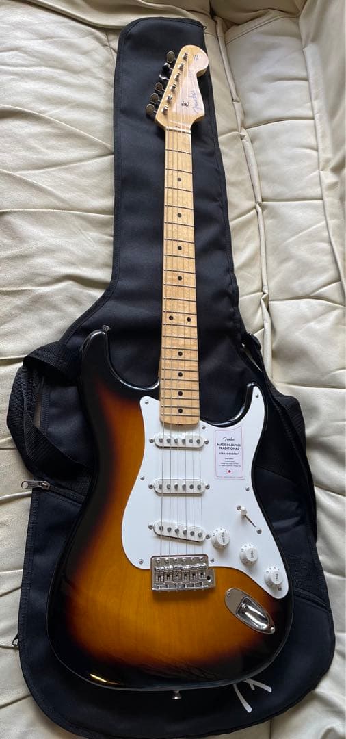 美品FENDER Traditional Ⅱ 50s 良杢ネック ストラト