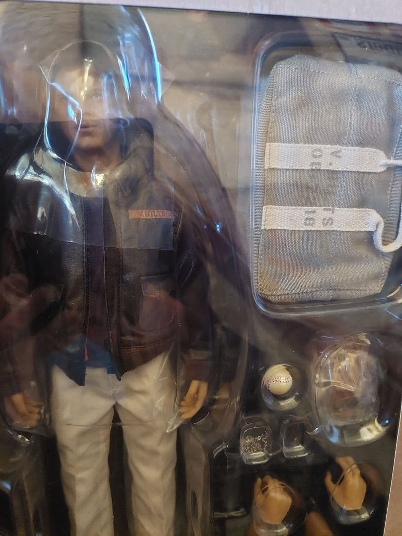 スターエーストイズ　スティーブ•マックイーン　大脱走デラックスフィギュア