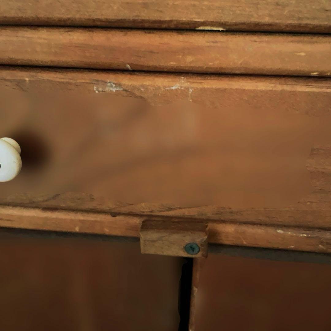 木製飾り棚　扉付き　カントリー　コーハウス　アンファン