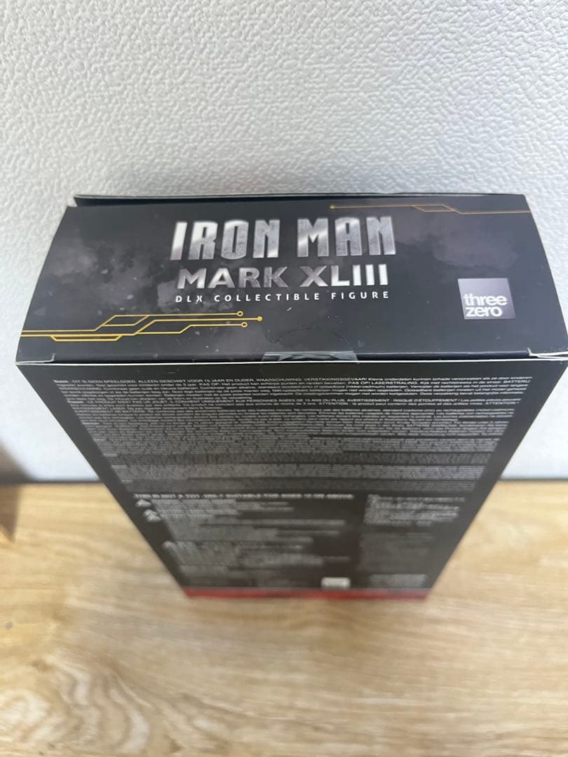 ハ*レ様 アイアンマン マーク43 フィギュア　DLX threezero　1/