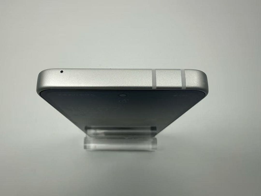 新品同様 Aquos sense9 docomo SIMフリー ホワイト