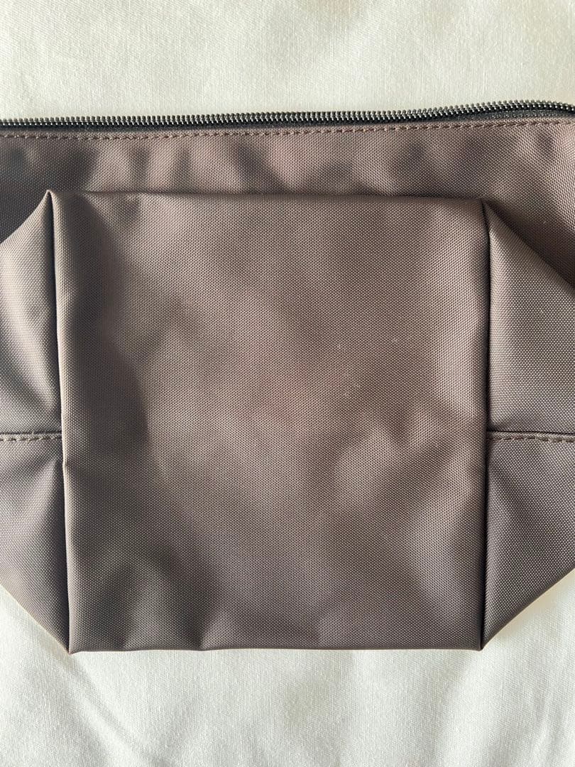 エルベシャプリエ ビッグポシェット　ブラウン