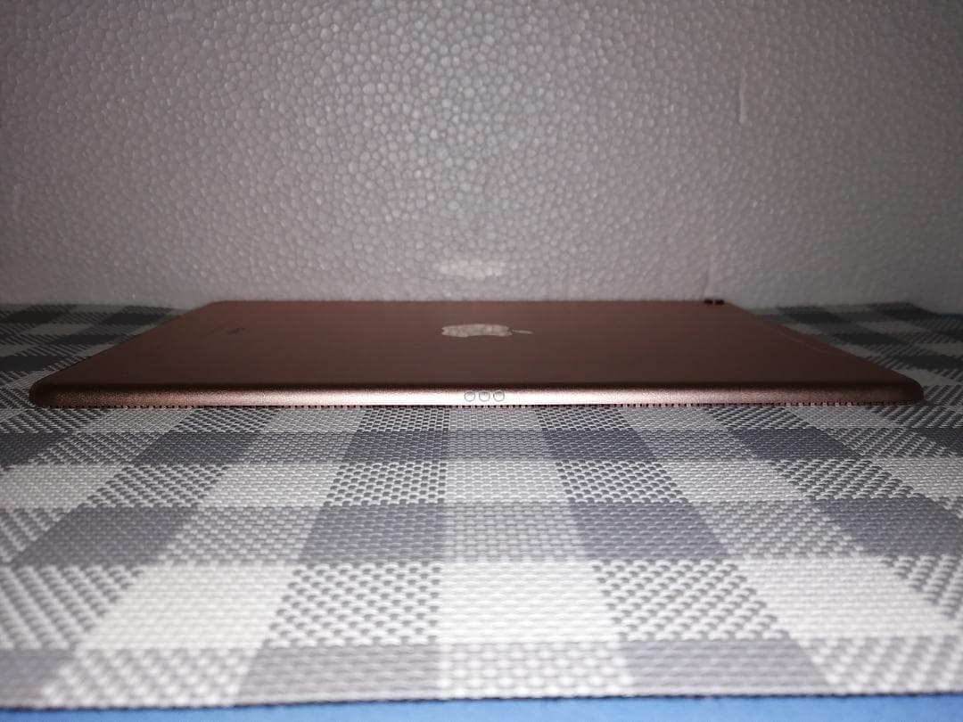 iPad Pro 10.5インチ 64GB MQF22J/A 国内版SIMフリー