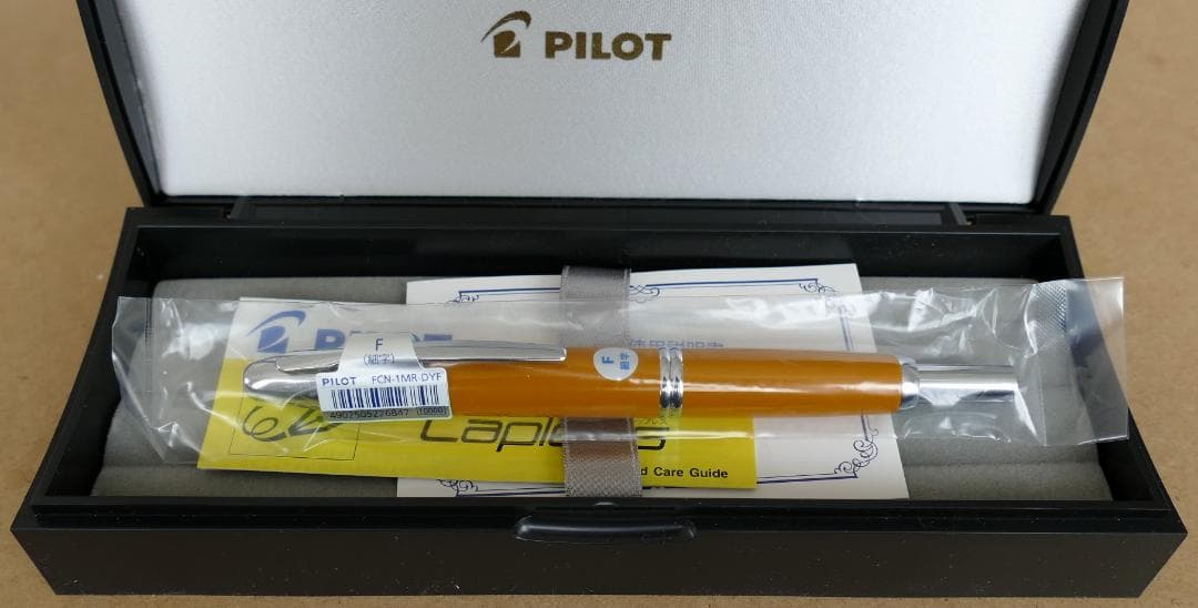 PILOT 万年筆「キャップレス 濃黄色 細字 FCN-1M R-DYF」未開封