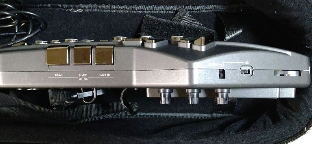 ローランド　デジタル管楽器　エアロフォン