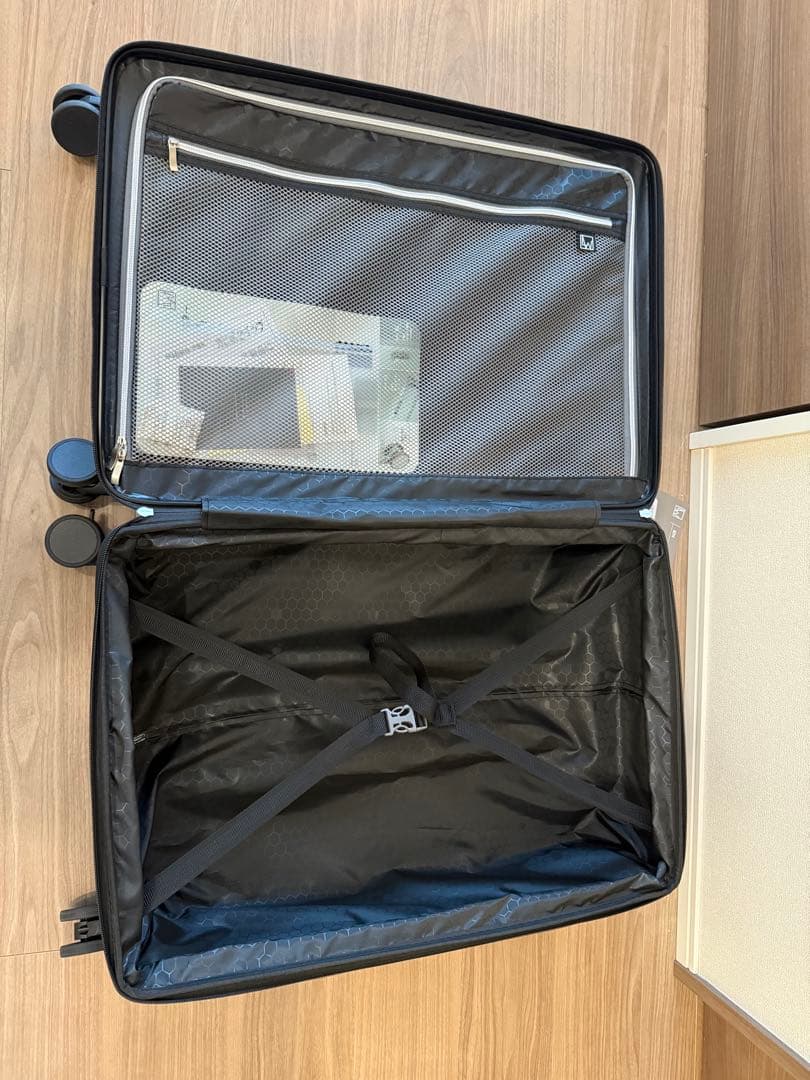 【新品未使用】キャリースーツケース （7泊〜向け85〜100L）黒 ストッパー付