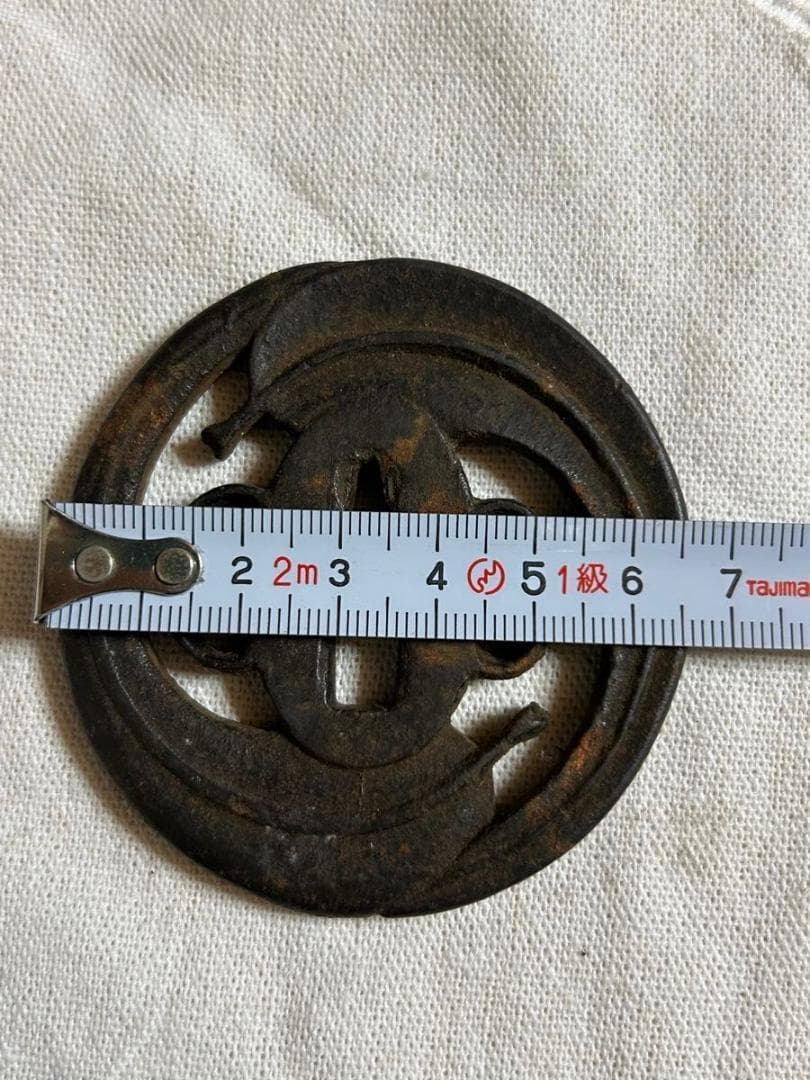 レア品　刀の鍔 鉄製 時代物 骨董品 コレクション　アンティーク　時代物　葉柄