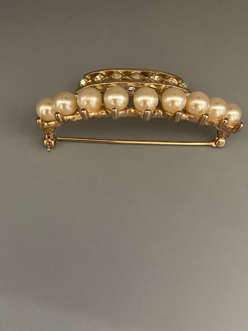 lotuscloud 2510⭐️TRIFARI トリファリ ヴィンテージブローチ