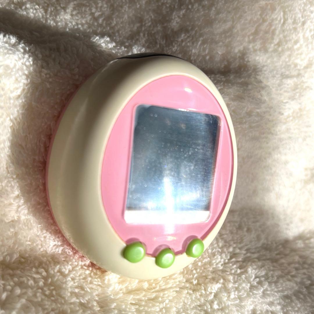 【激レア　希少カラー】たまごっちプラスカラー　クリーム+ピンク