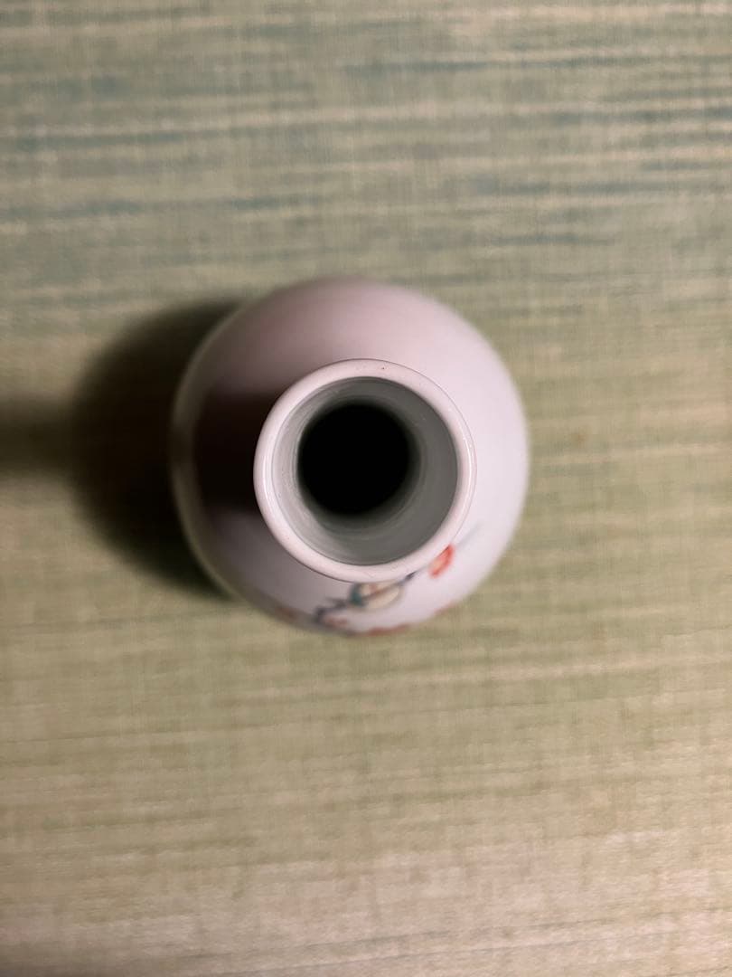 花瓶　酒井田柿右衛門