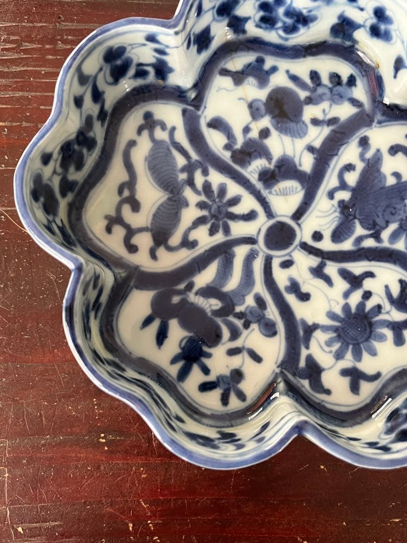希少注文品　清朝期新渡　青花染付　輪花形捻り花　蝶虫　中国古玩　変形向付菓子鉢
