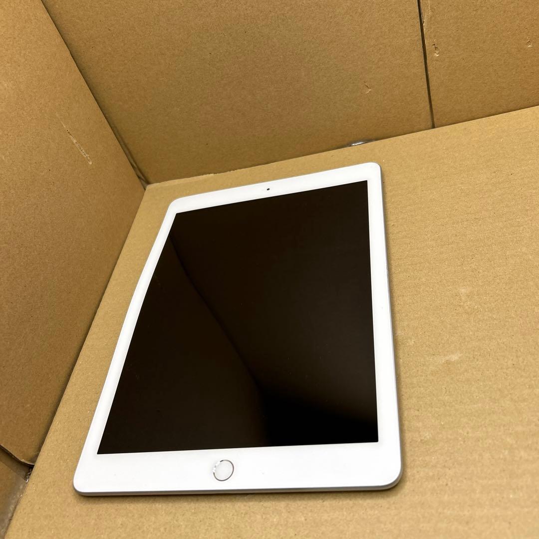 訳あり　iPad (第６世代) Wi-Fi + セルラー 128GB