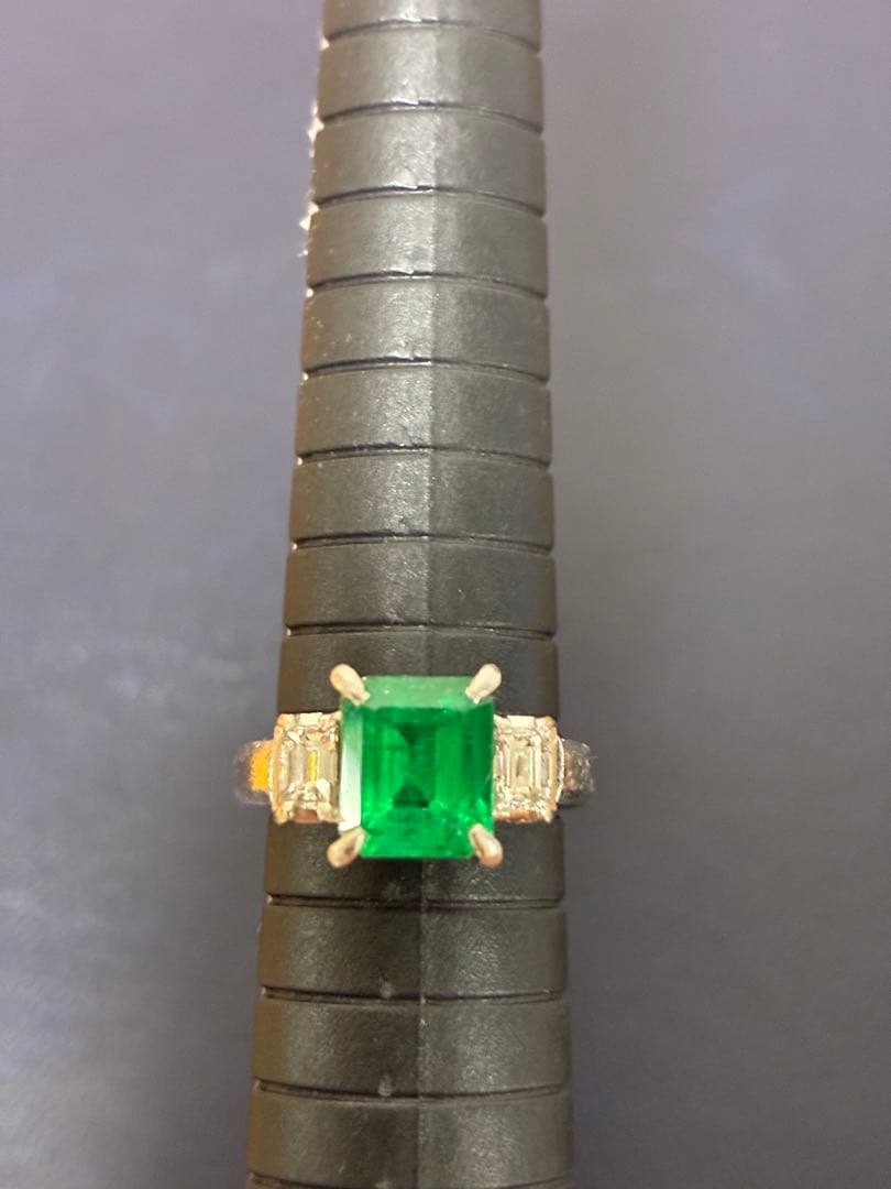 エメラルド2.08ct ダイヤモンドPT900リング