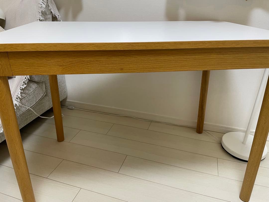 idee ダイニングテーブル STILT TABLE 1000 White