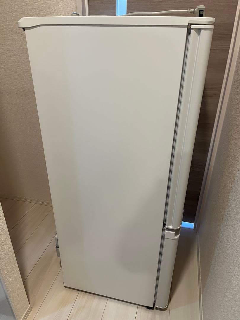 三菱ノンフロン冷凍冷蔵庫 MR-P15G-W1 白 146L 2022年製