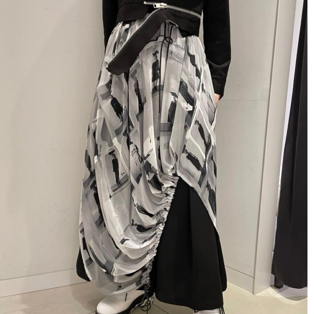 リミフウ　写真プリント　グレー ブラック スカート