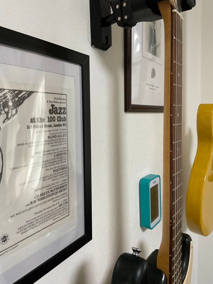 ストラト　タイプ　弾き心地良　艶消しボディ ブラウンサンバースト