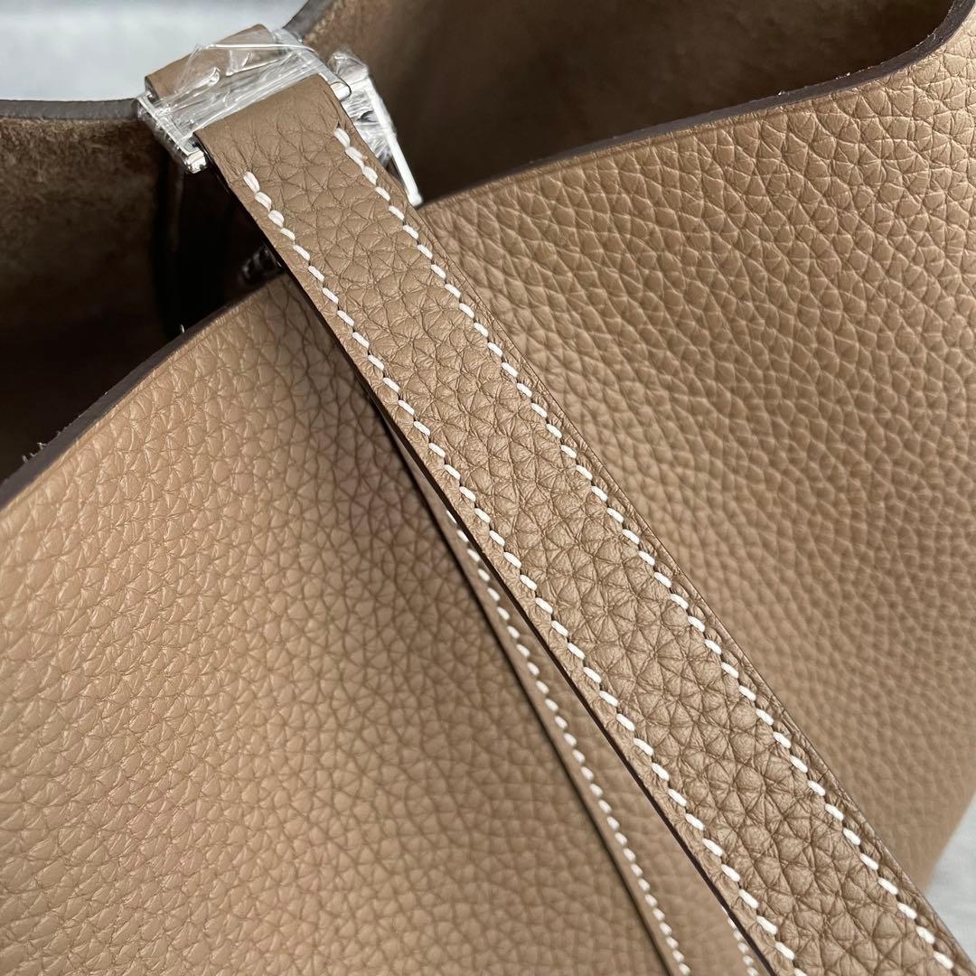 プレミアム 本革 キューブバッグ ハンドバッグ MM グレージュ シルバー金具