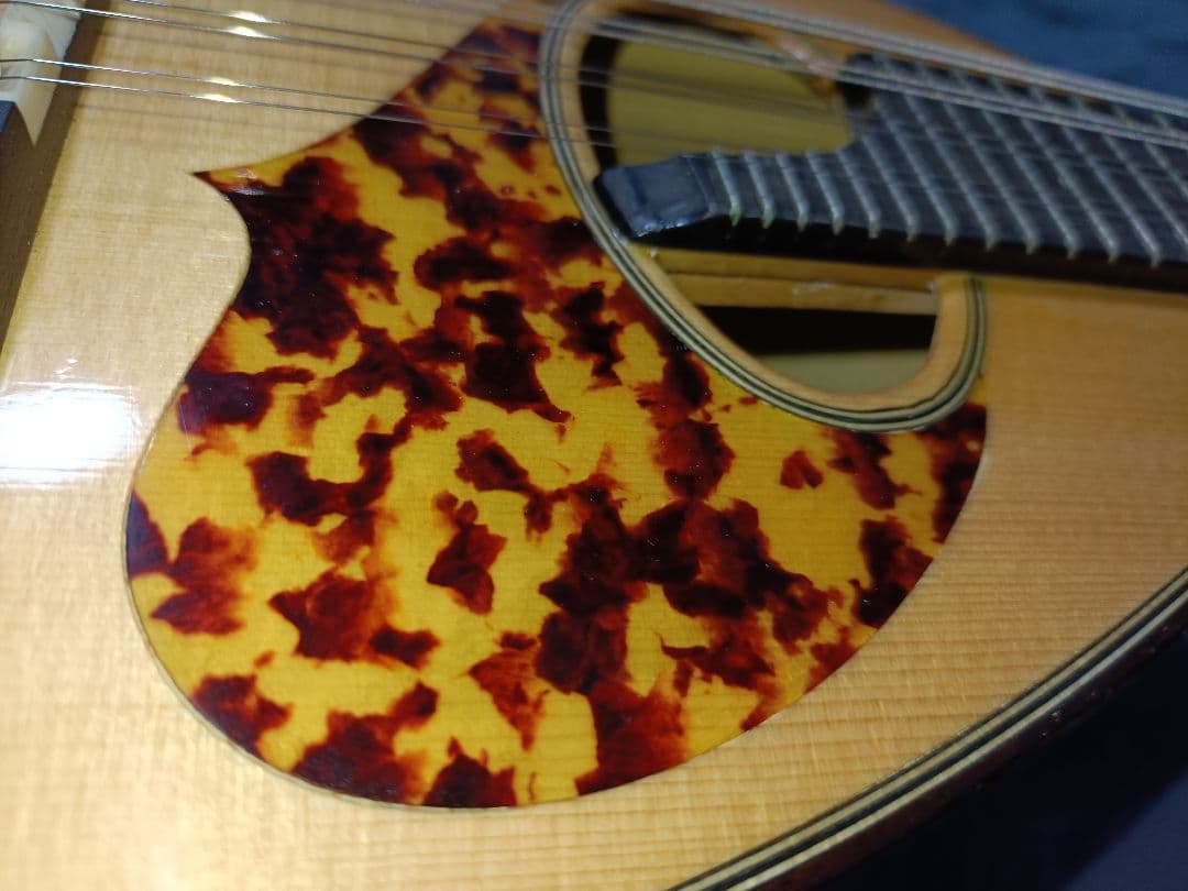 マンドリン 2016年製Prestri プレストリ 専用ハードケース付