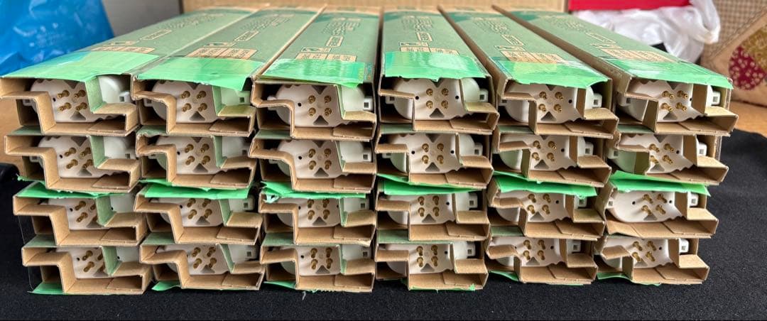 三菱コンパクト形蛍光ランプ　FHP32EN・FAA 昼白色　32w　24本セット