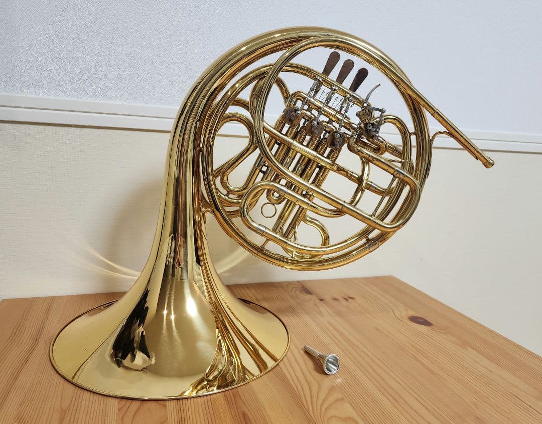 フレンチホルン　マウスピース付