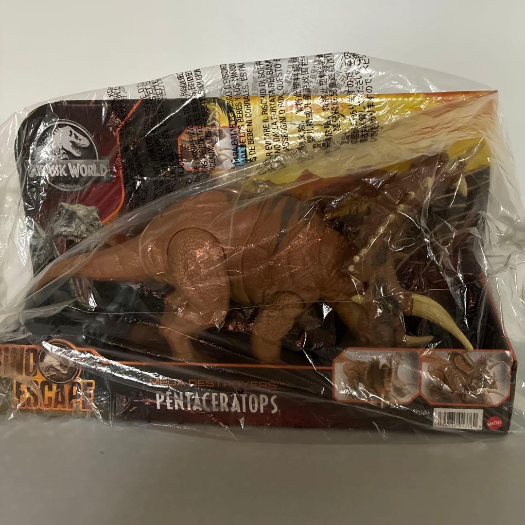 マテル　ジュラシックワールド　ペンタセラトプス