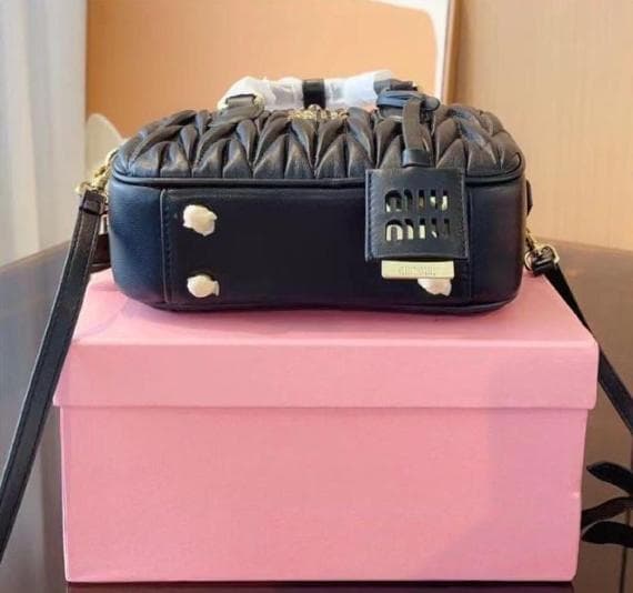 MIUMIU ショルダーバッグ