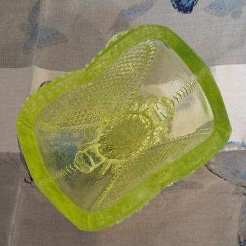 ウランガラス ハート