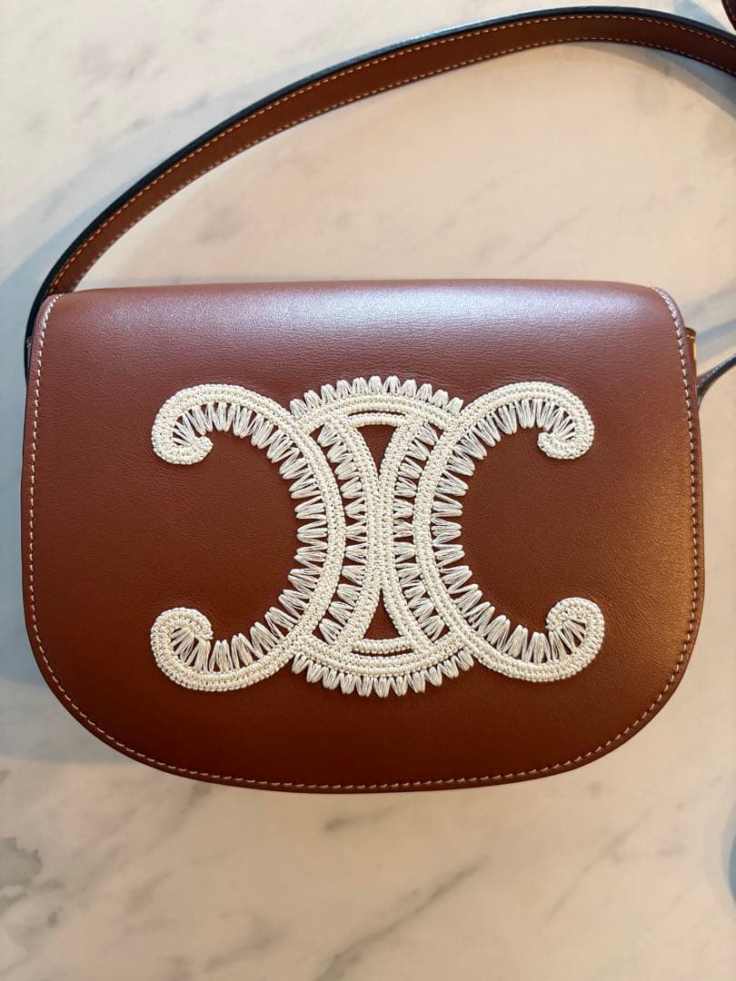 セリーヌ　ショルダーバッグ　トリオンフ