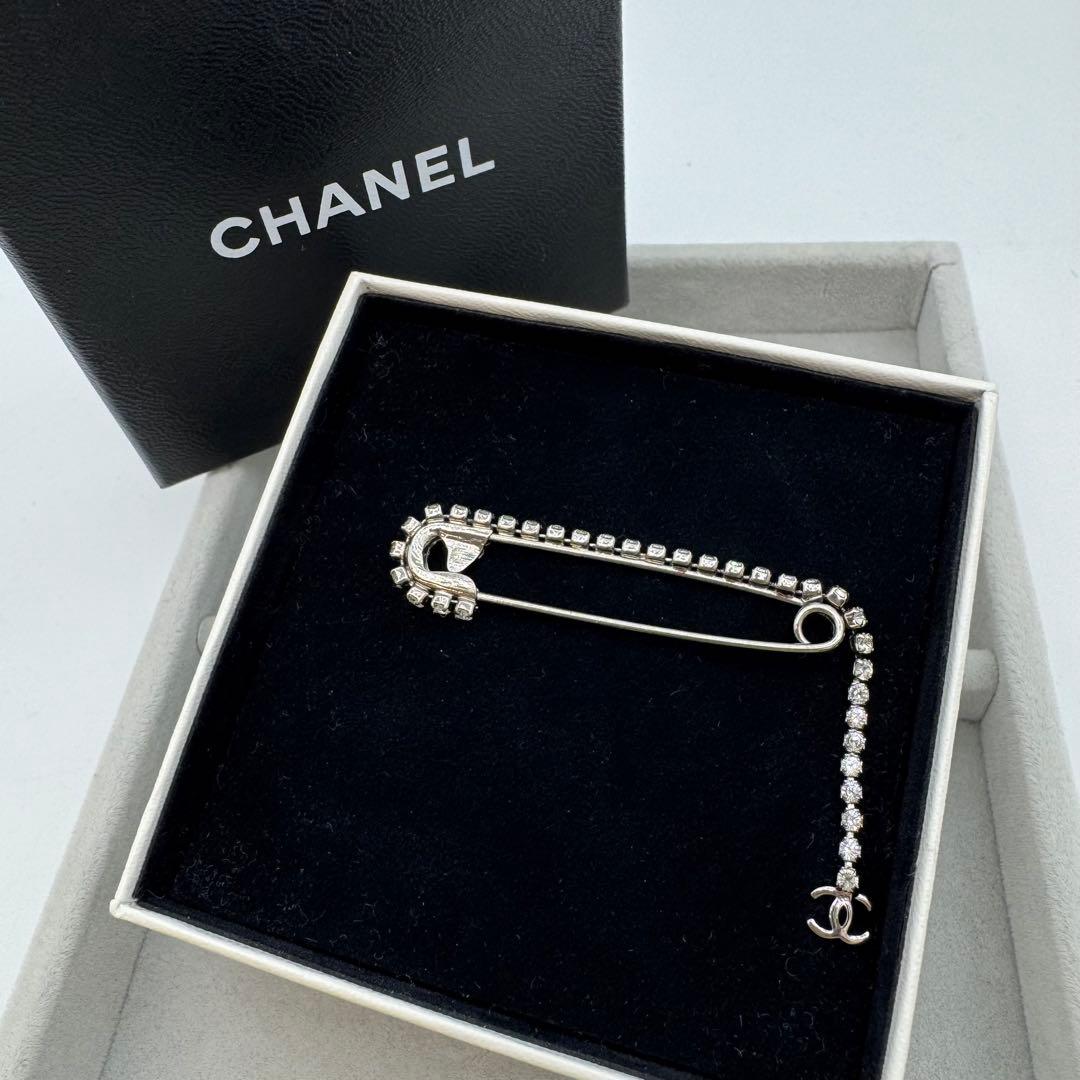 【箱付き】CHANEL ブローチ　安全ピン　ココマーク　ストーン　01P