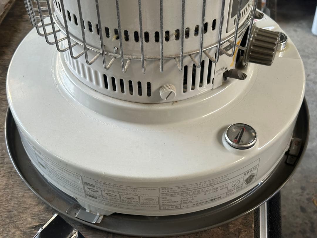 トヨトミ KS-67B ストーブ　灯油ストーブ