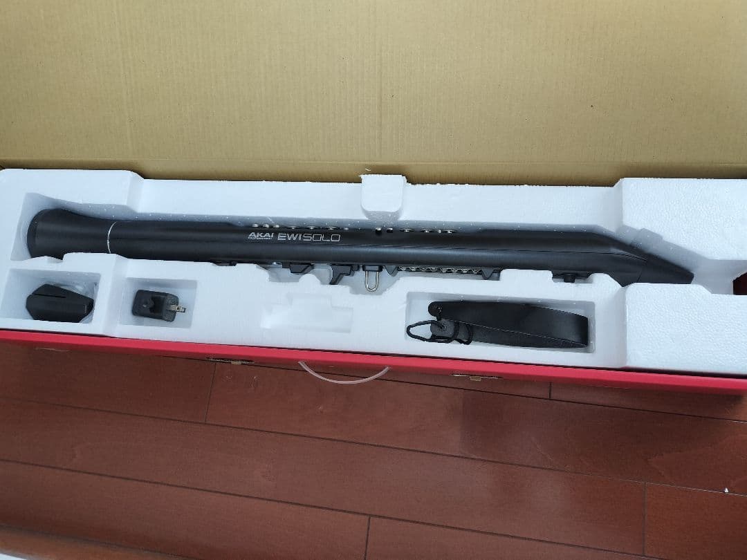 美品 アカイ AKAI EWI SOLO スタンド、ケース他付属品付き