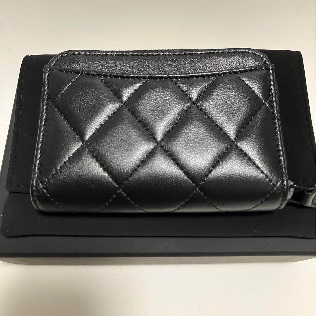 超貴重！新品使用！シャネル SO BLACK クラシック ケース