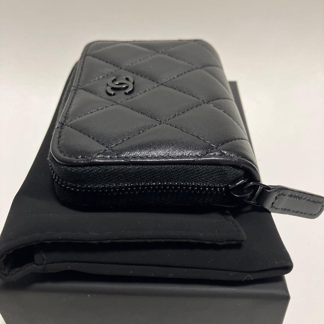 超貴重！新品使用！シャネル SO BLACK クラシック ケース