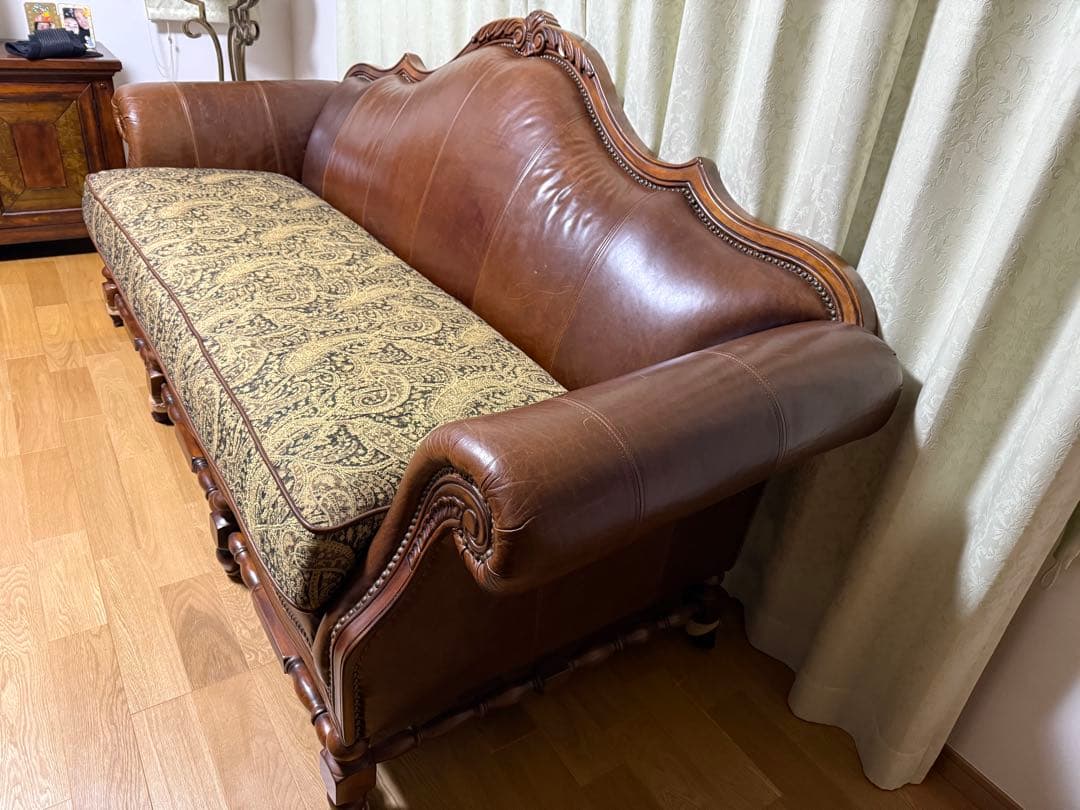 クラシックブラウンレザーソファ3人掛け