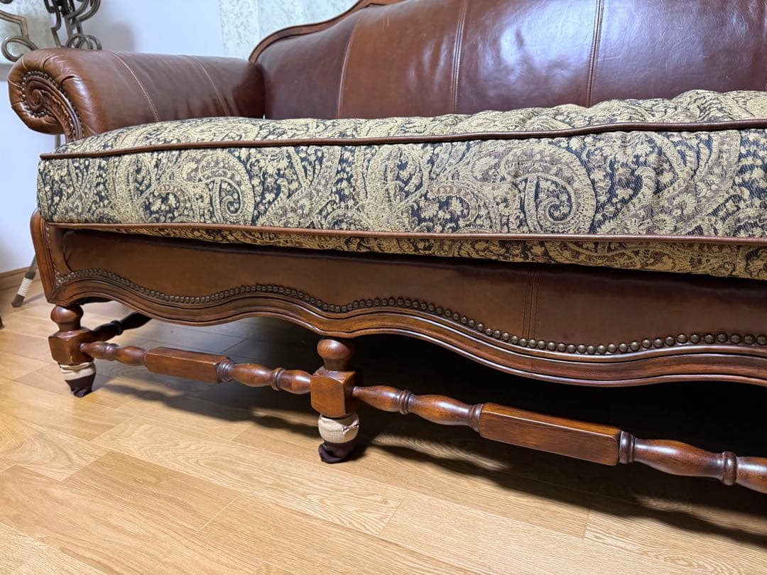 クラシックブラウンレザーソファ3人掛け