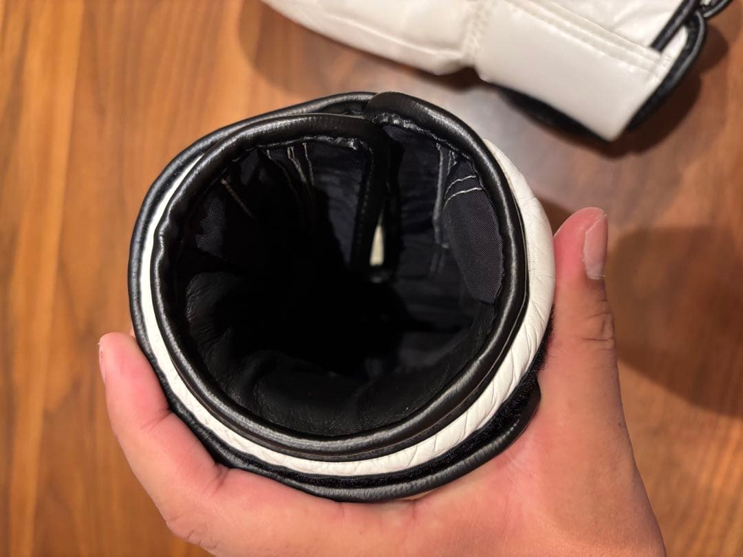 Fairtex ボクシンググローブ 16oz ホワイト　フェアテックス