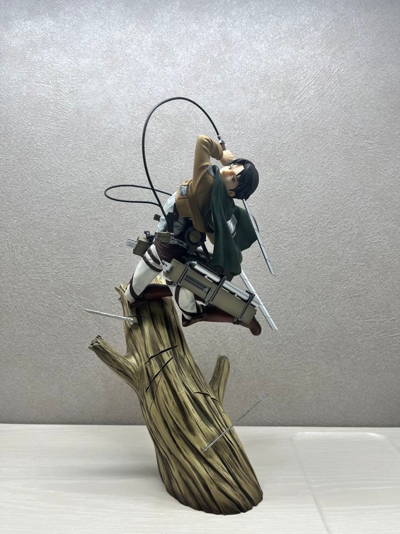 進撃の巨人　リヴァイ　コトブキヤ　スケールフィギュア