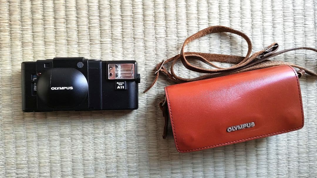 美品OLYMPUS　オリンパス　 XA2 フラッシュA11　革ケース付き！