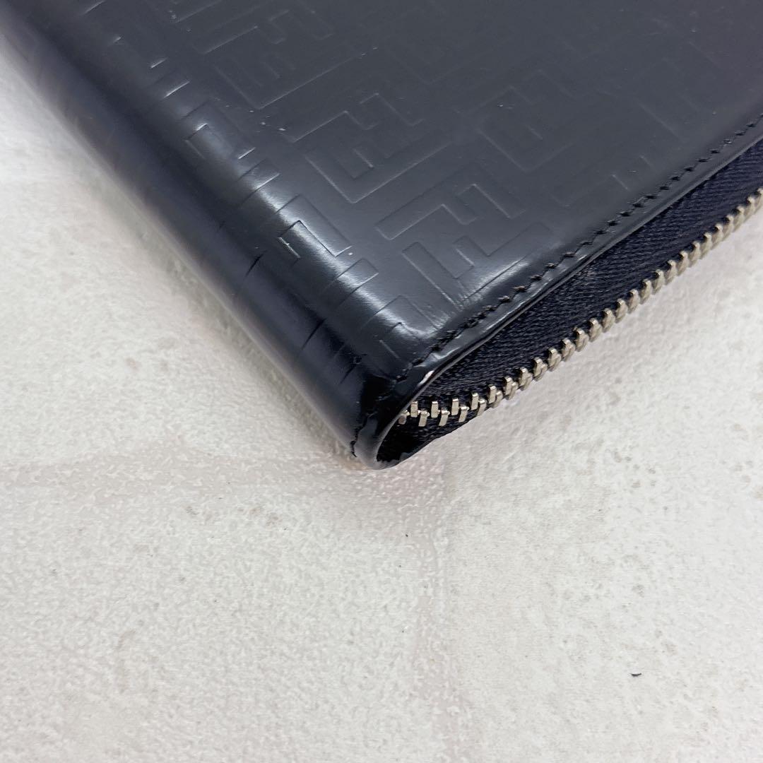 希少✨Fendi フェンディ 黒 レザー 二つ折り財布 ラウンドファスナー
