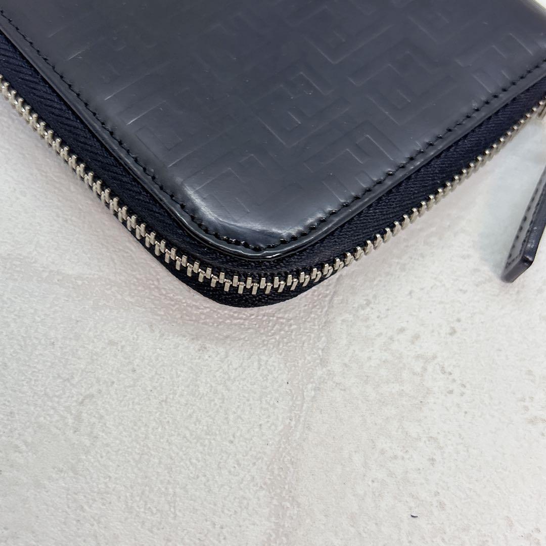 希少✨Fendi フェンディ 黒 レザー 二つ折り財布 ラウンドファスナー