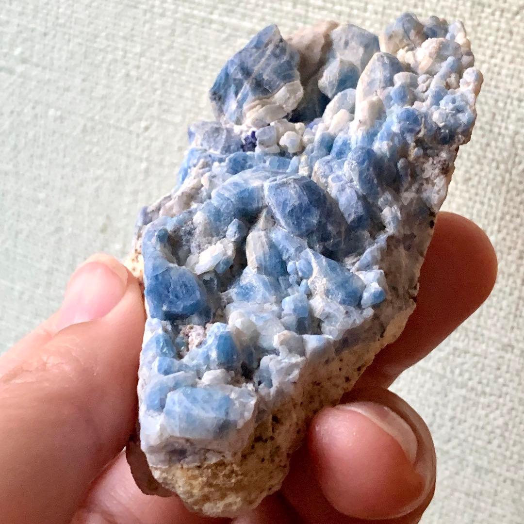 大きな母岩上の美しいアフガナイト141g/1点もの