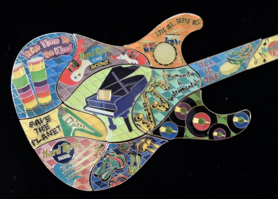 ハードロックカフェ　30周年記念　ギターパズルピン