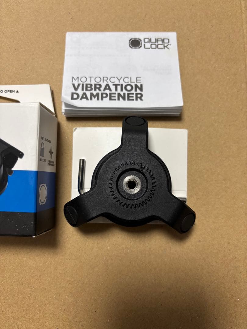 クアッドロック　フォークステムマウントPRO 衝撃吸収ダンパー付き