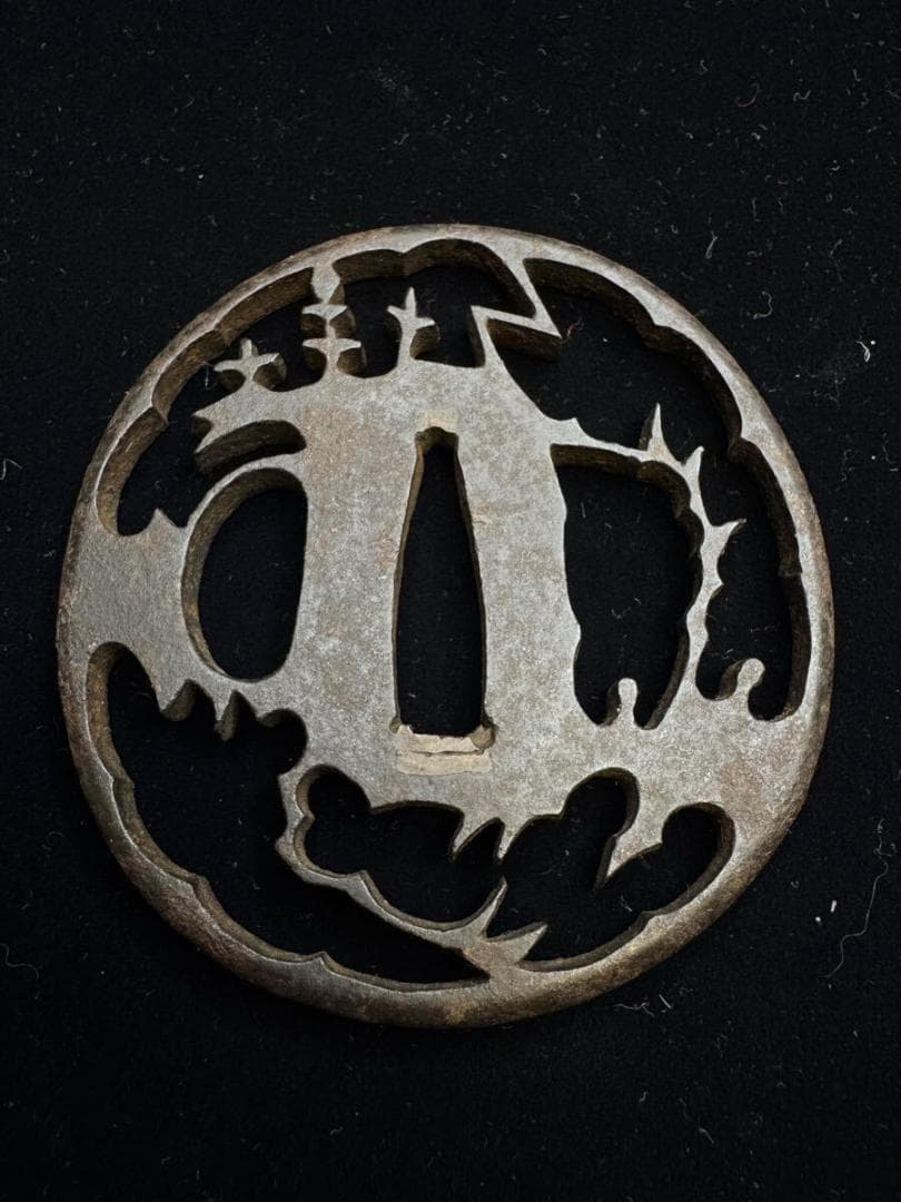 無銘 鉄地桐図透かし鐔 鍔 赤坂 拵 日本刀 刀装具 骨董 古美術 江戸時代