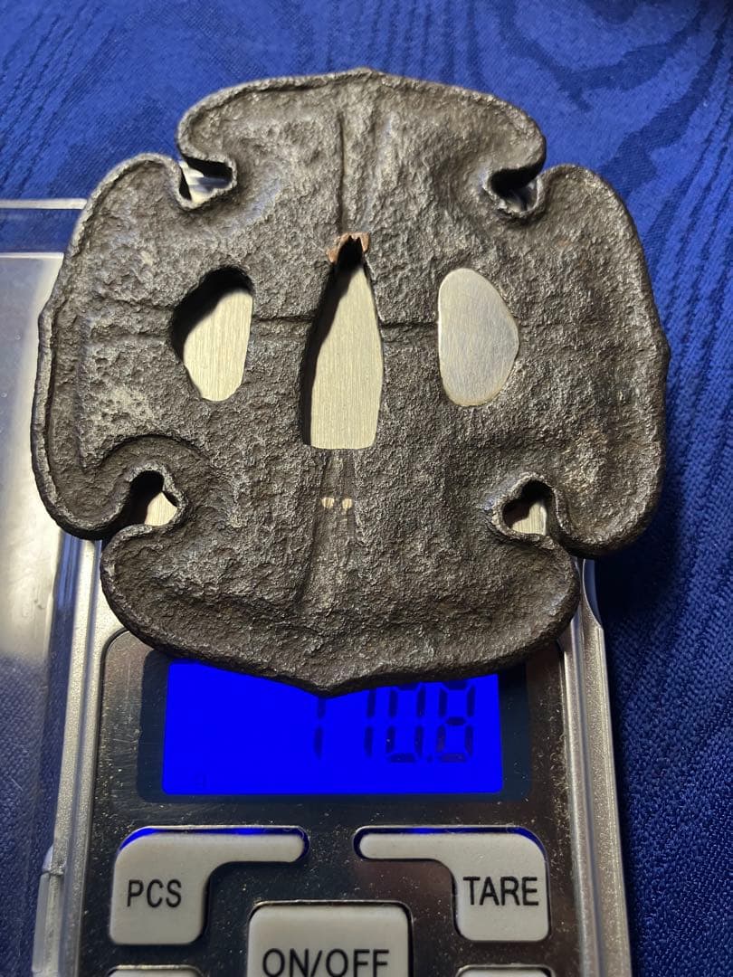 太刀鍔　鍔　日本刀　時代物　銀象嵌　鉄鍔