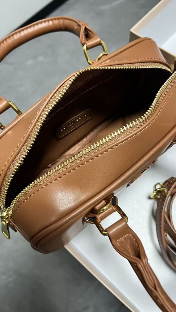 MIU MIU ミュウミュウ ボストンバッグ ハンドバッグ / ショルダーバッグ