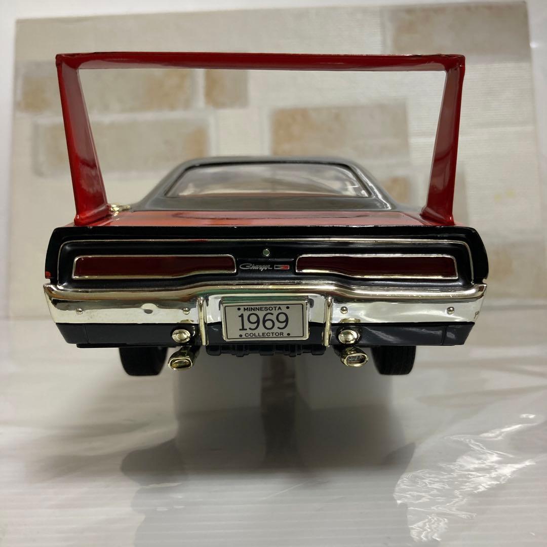 ダッジ チャージャー デイトナ 1/18