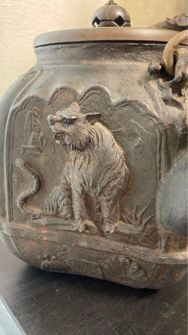 龍文堂造，大国造，彫刻装飾 ，鉄瓶